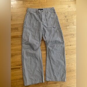 Lioness striped cargo pants. Size small. Great pant. Sold out in most places!!